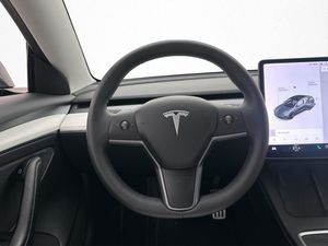Tesla Model 3 bild 17