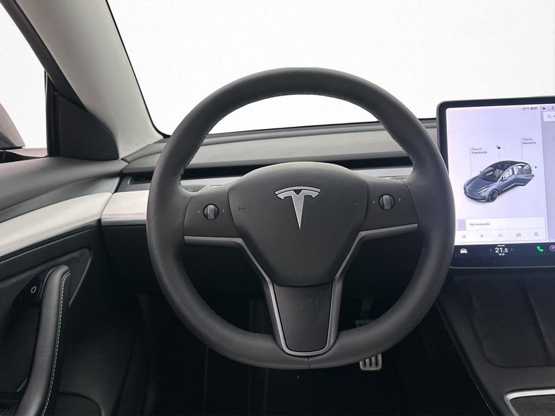 Tesla Model 3 bild 17
