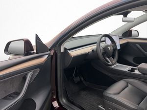Tesla Model Y bild 12