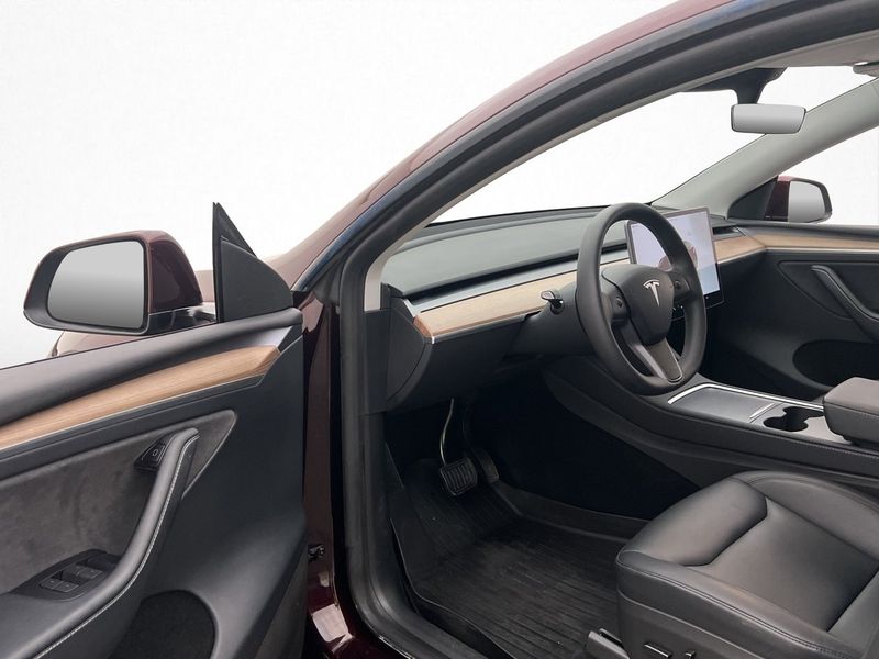 Tesla Model Y bild 12
