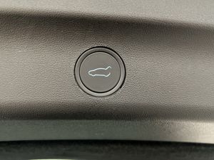 Tesla Model Y bild 22