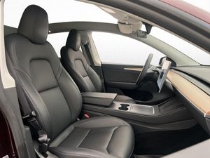 Tesla Model Y bild 18