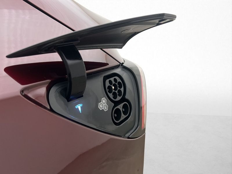 Tesla Model Y bild 23