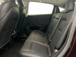 Tesla Model Y bild 17