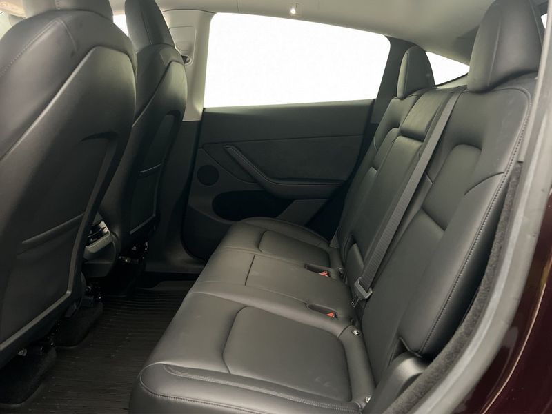 Tesla Model Y bild 17