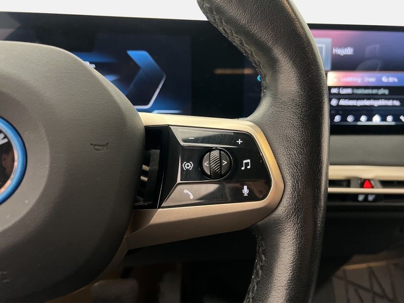BMW iX bild 30