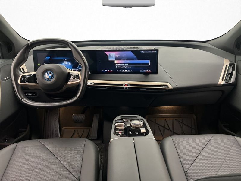 BMW iX bild 13
