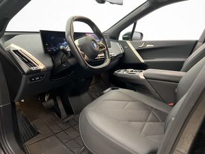 BMW iX bild 12