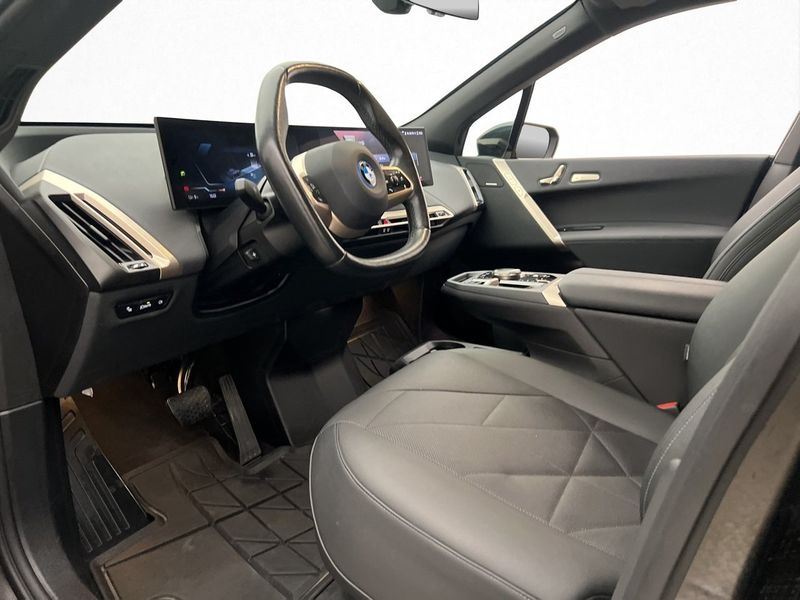 BMW iX bild 12