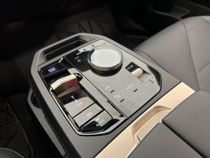 BMW iX bild 31