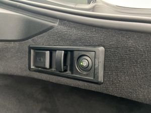 BMW i4 bild 24