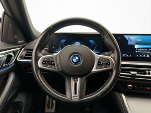 BMW i4 bild 14