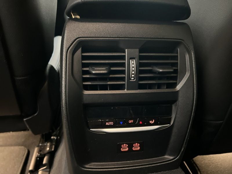 BMW i4 bild 20