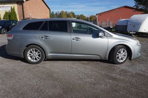 Toyota Avensis bild 2