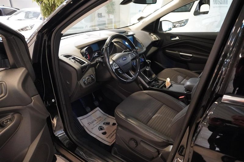 Ford Kuga bild 2