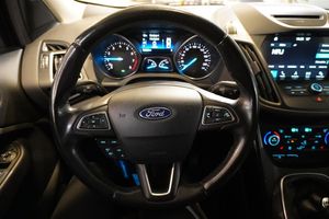 Ford Kuga bild 16