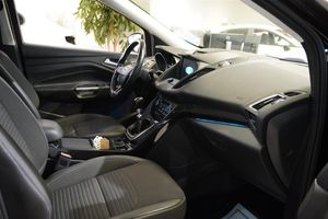 Ford Kuga bild 6