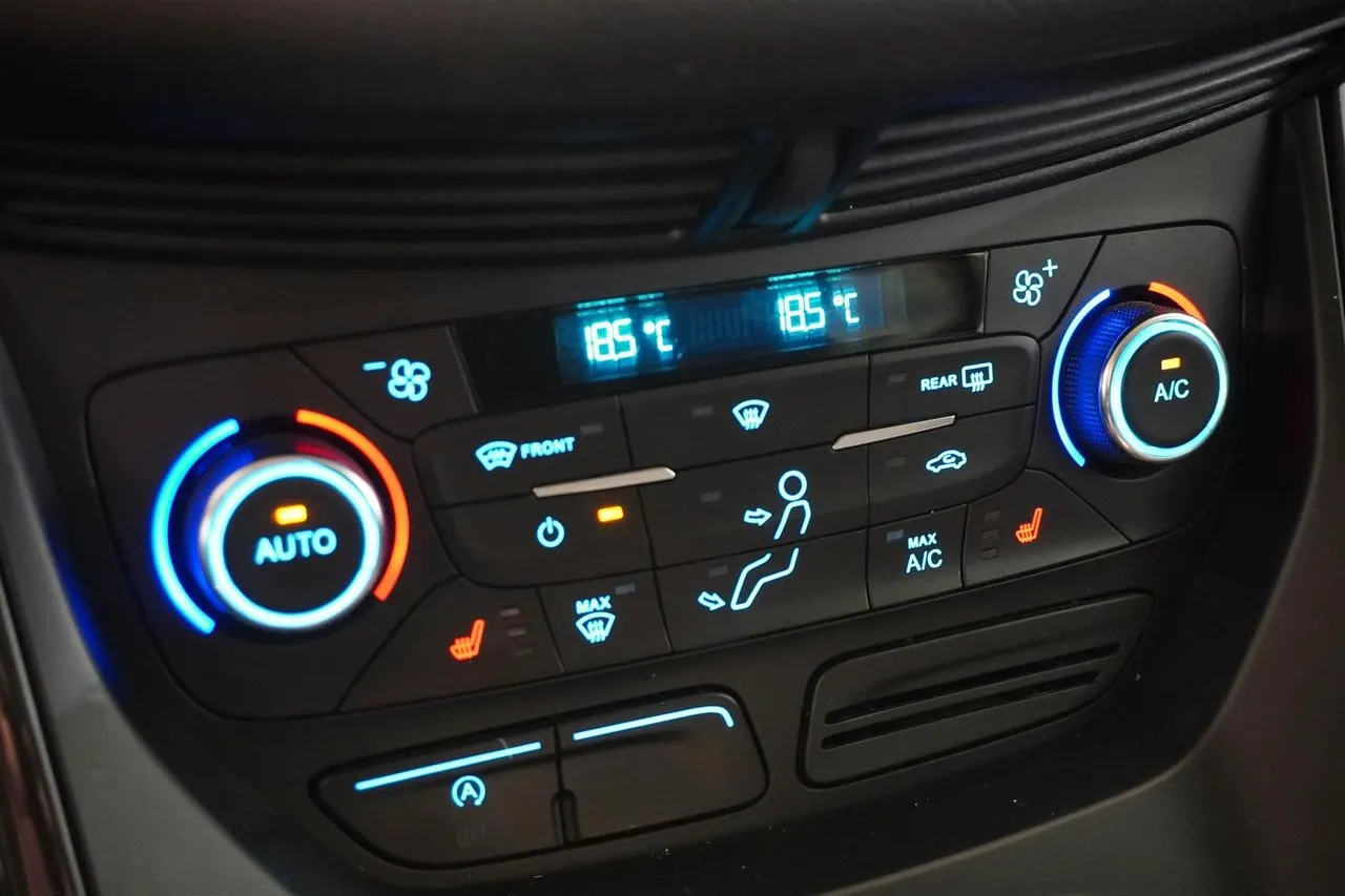 Ford Kuga bild 19