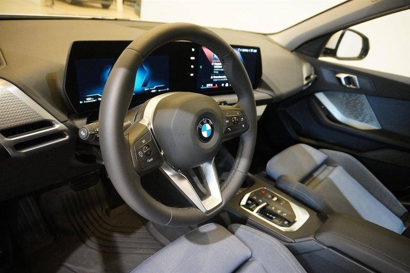 BMW 120 bild 13