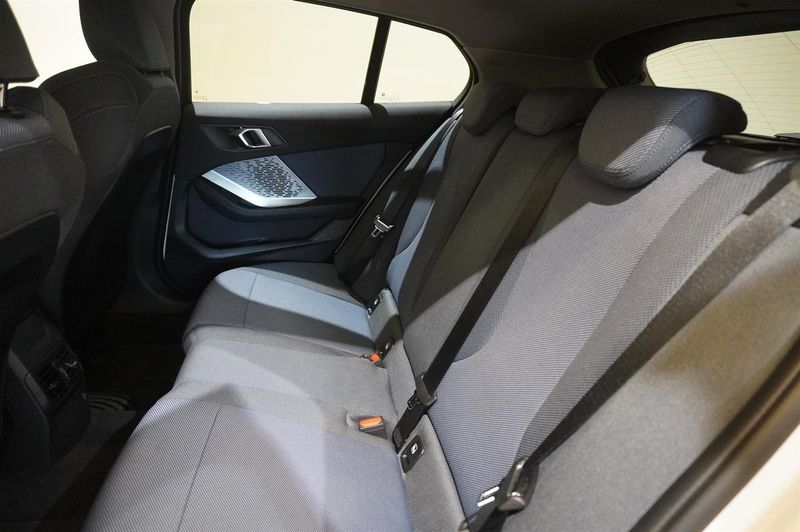 BMW 120 bild 10