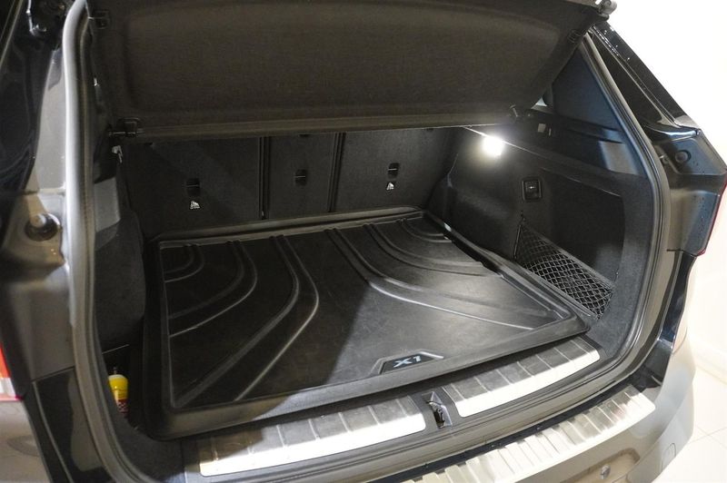 BMW X1 bild 8
