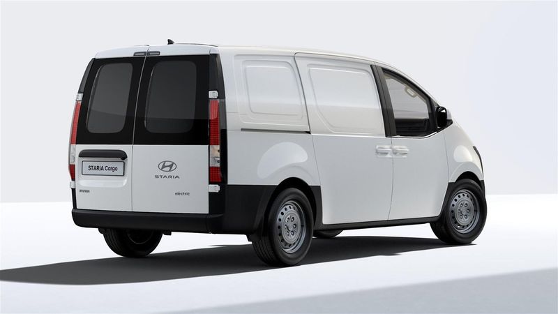 Hyundai Staria bild 2
