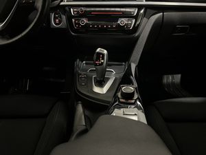 BMW 320 bild 16