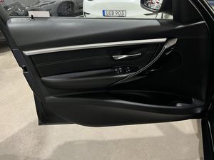 BMW 320 bild 8