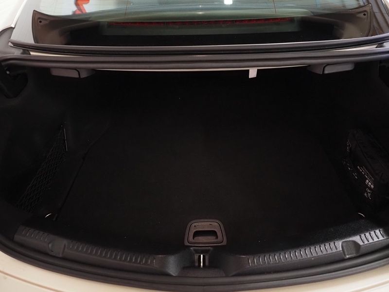 Mercedes E200 bild 9