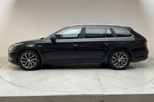 Skoda Superb bild 2