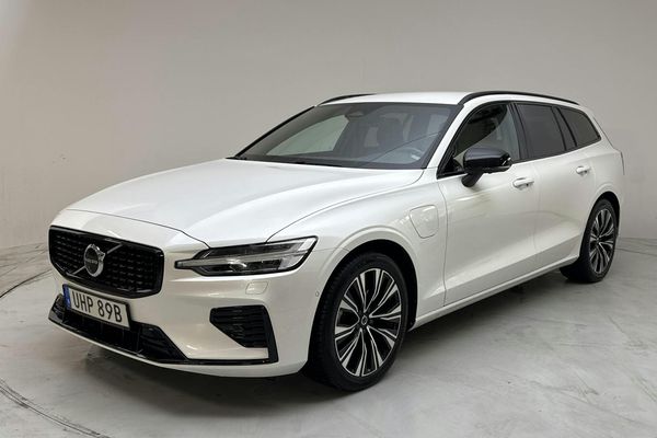 Volvo V60 T6 AWD Recharge (350hk) - 2025