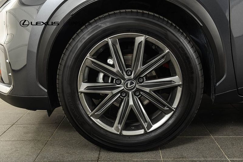 Lexus LBX bild 19