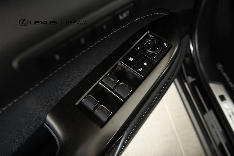 Lexus NX bild 10