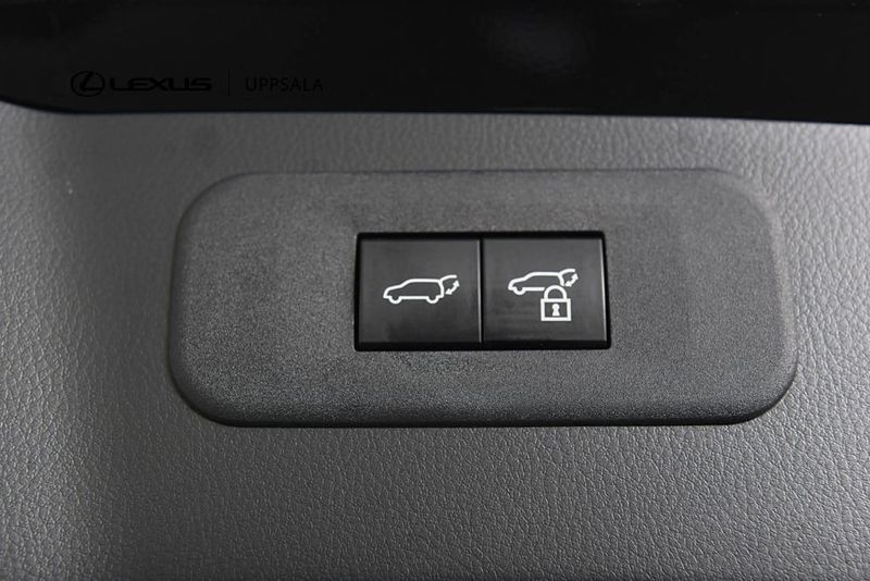 Lexus NX bild 23