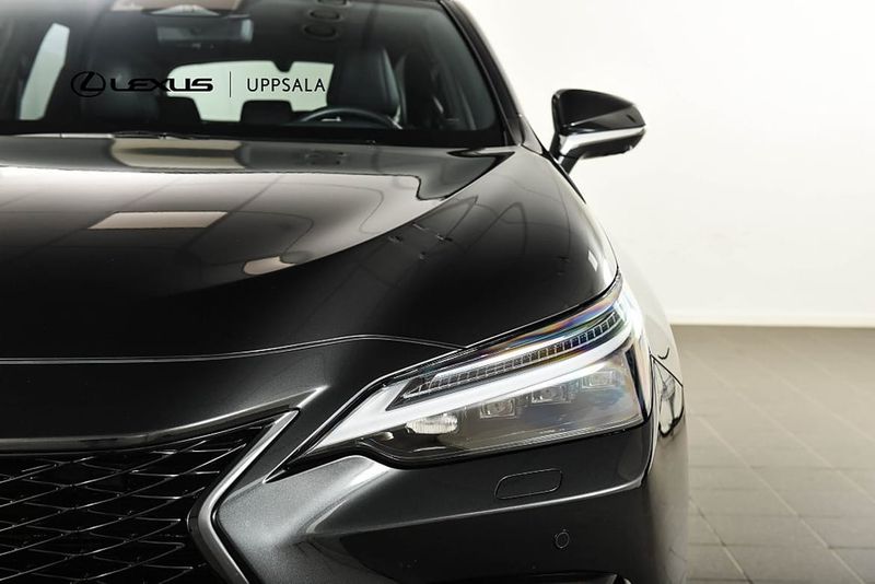 Lexus NX bild 24