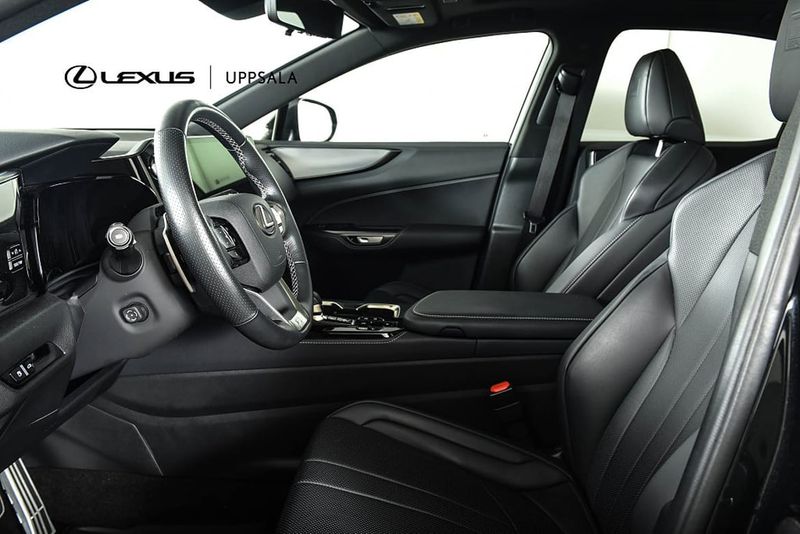 Lexus NX bild 6