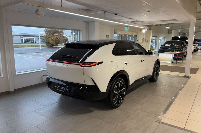 Mazda CX-6e bild 3