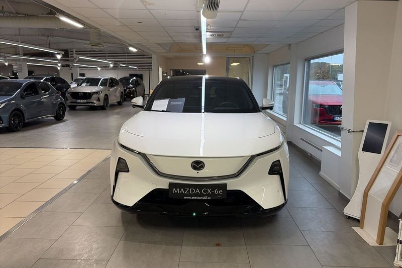 Mazda CX-6e bild 2