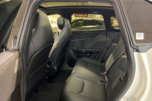 Mazda CX-6e bild 7