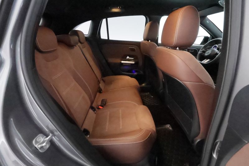 Mercedes GLA250 bild 16