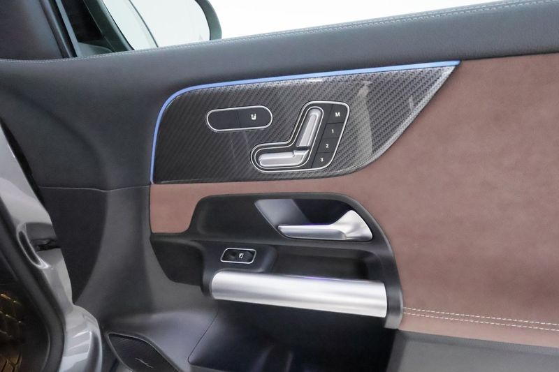 Mercedes GLA250 bild 30