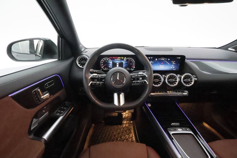 Mercedes GLA250 bild 10