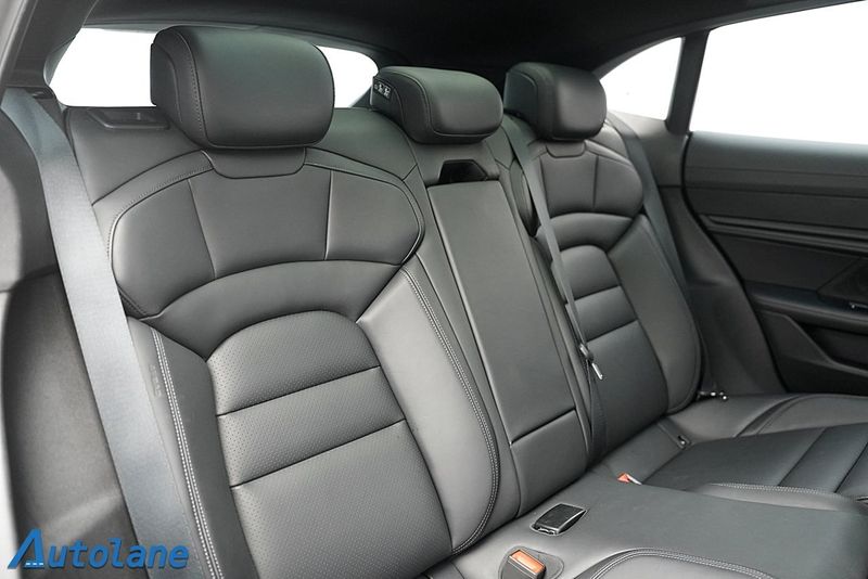 Porsche Taycan bild 33