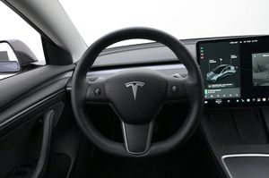 Tesla Model 3 bild 7