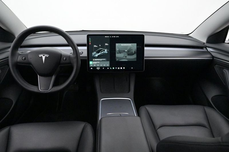 Tesla Model 3 bild 6