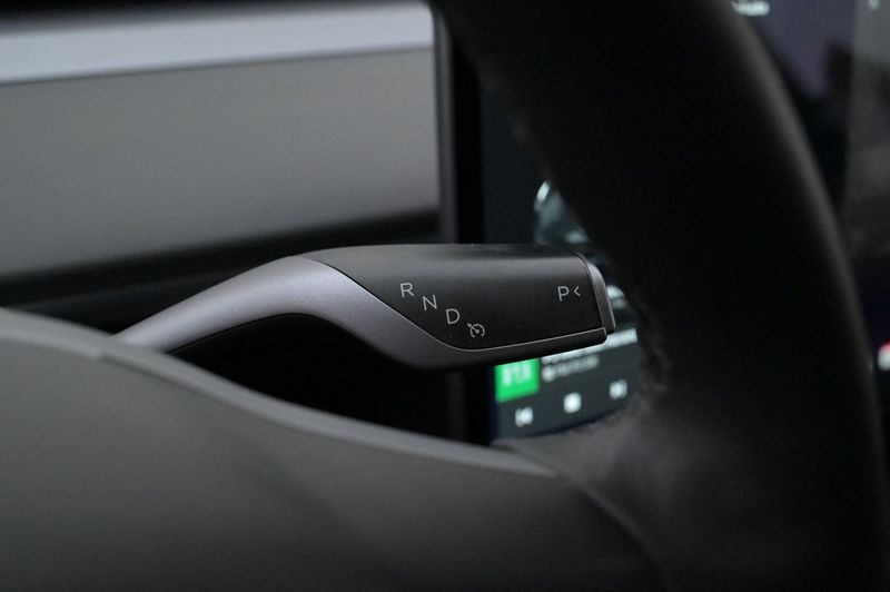 Tesla Model 3 bild 8