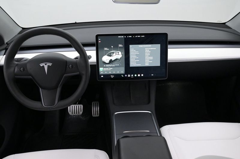 Tesla Model Y bild 6
