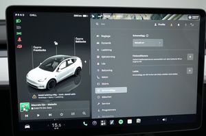 Tesla Model Y bild 15