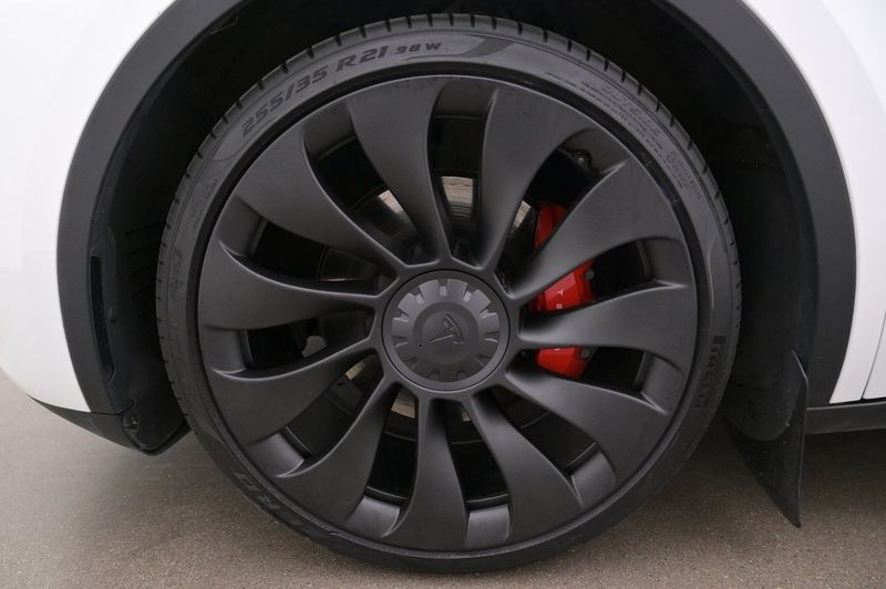 Tesla Model Y bild 27