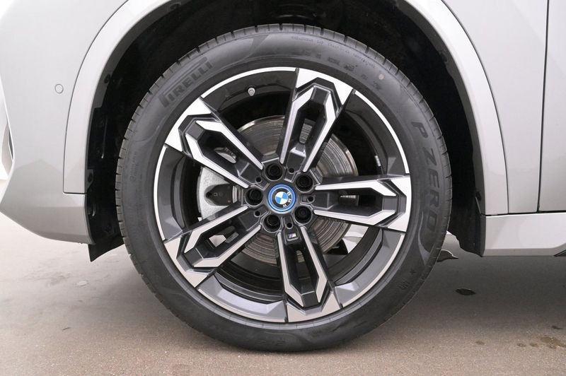 BMW iX1 bild 27